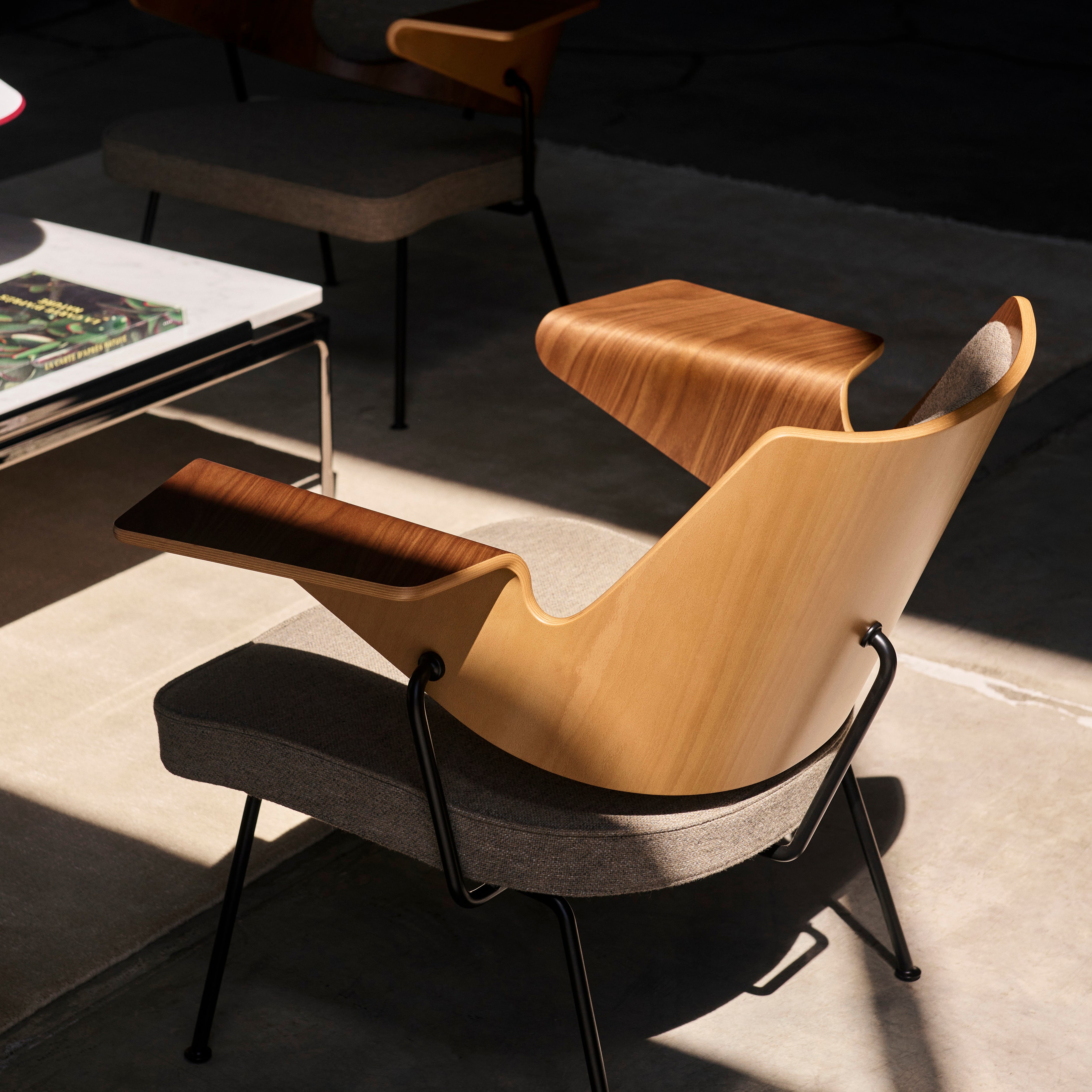 RFH Armchair RD8: Seat + Backrest Upholstered