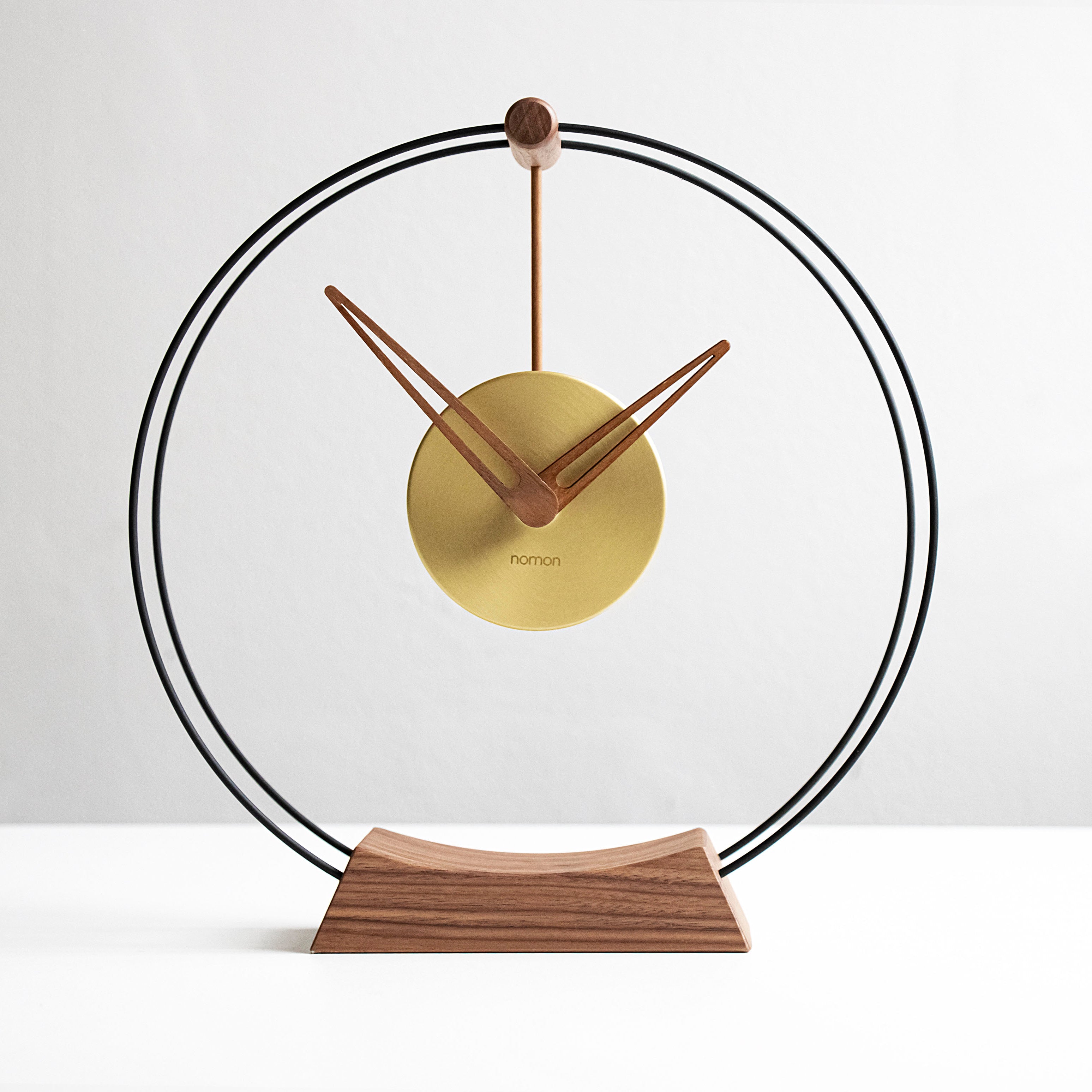 Aire Table Clock