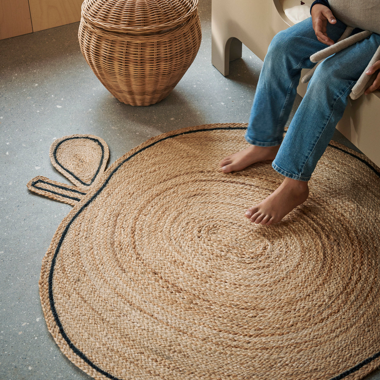 Apple Braided Jute Rug