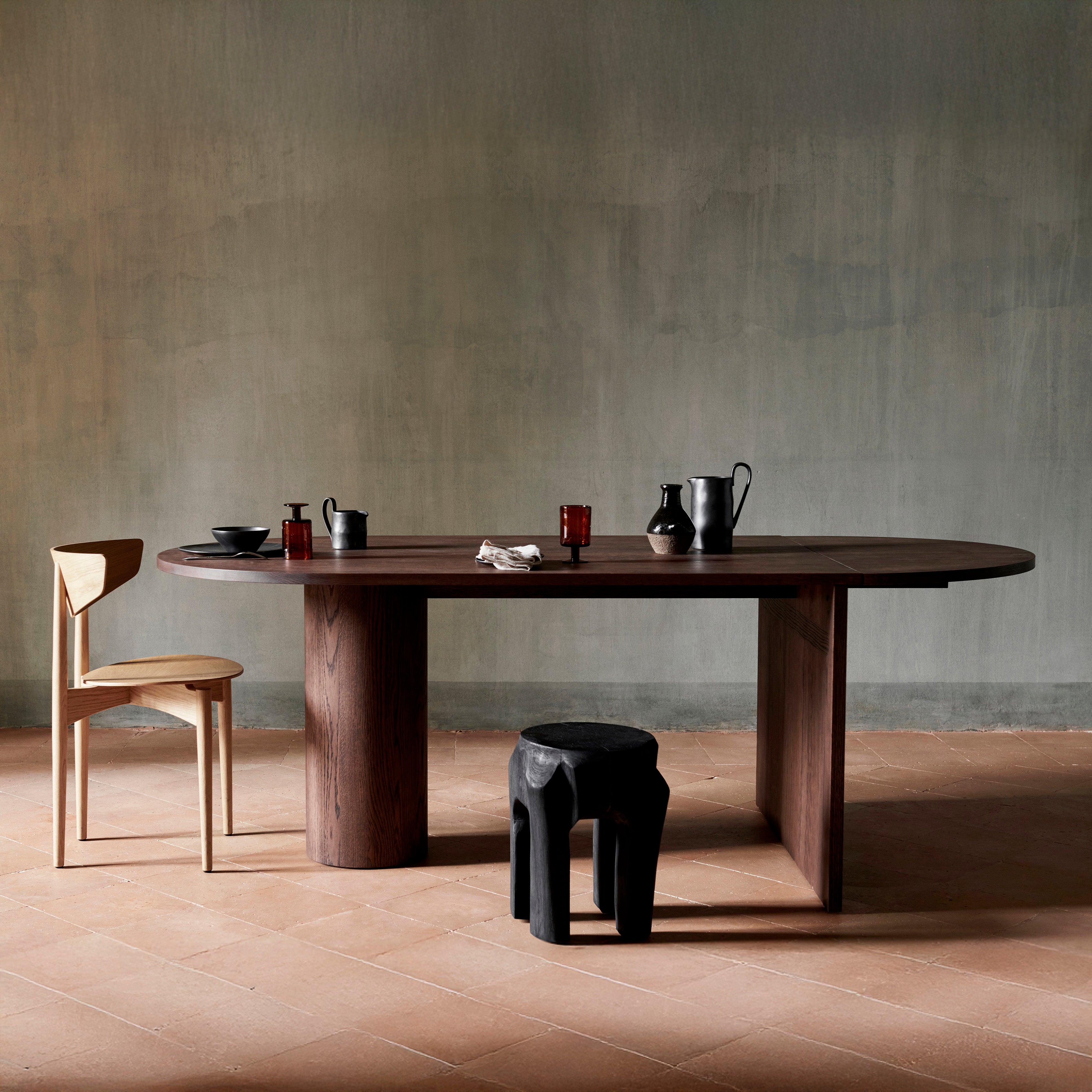 Pylo Dining Table