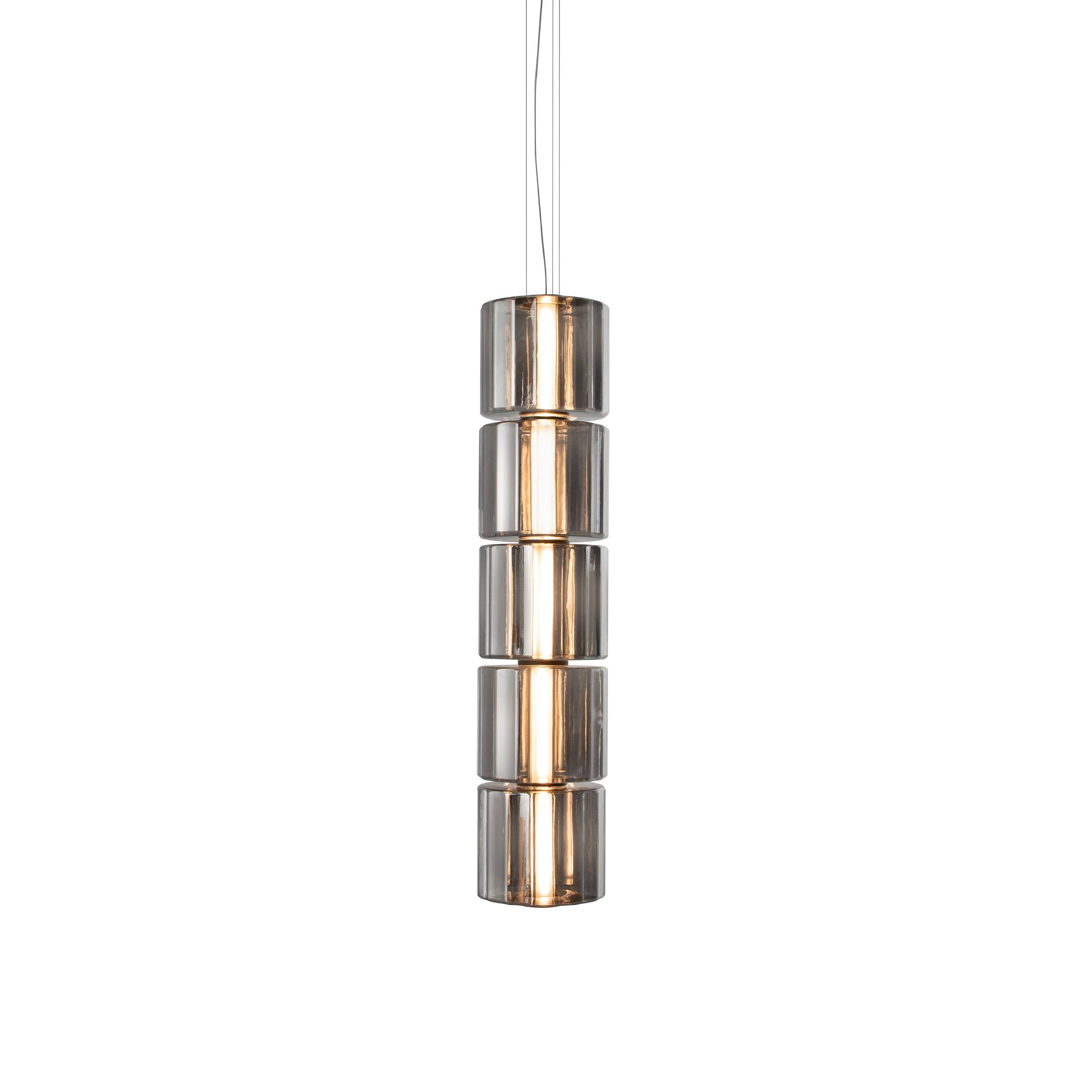 Column 300 Vertical Pendant: 5 Units + Carbon