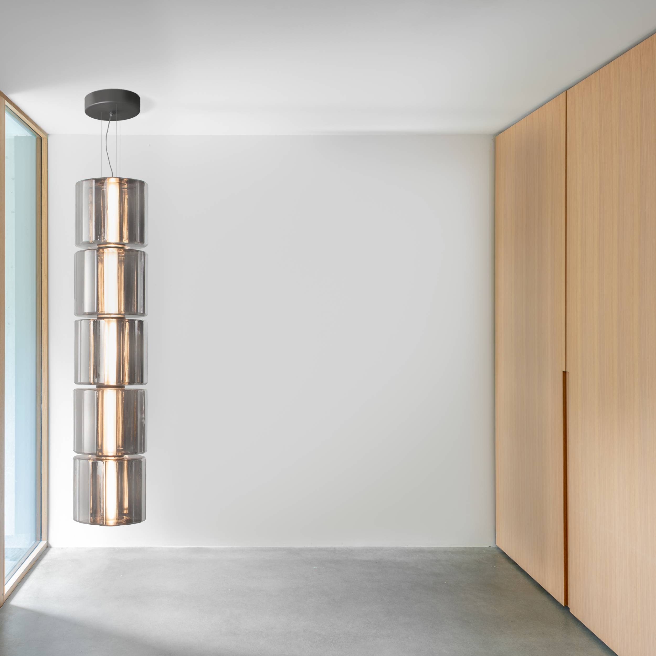 Column 300 Vertical Pendant: 5 Units