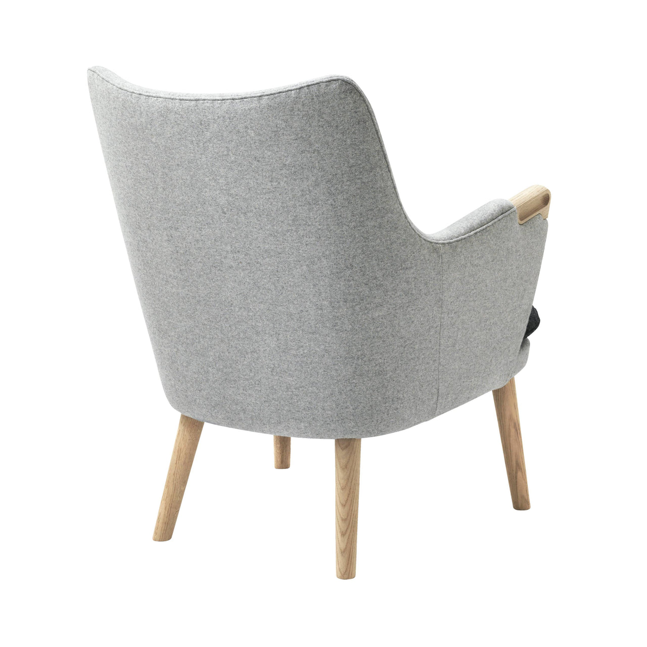 CH71 Lounge Chair: Soaped Oak