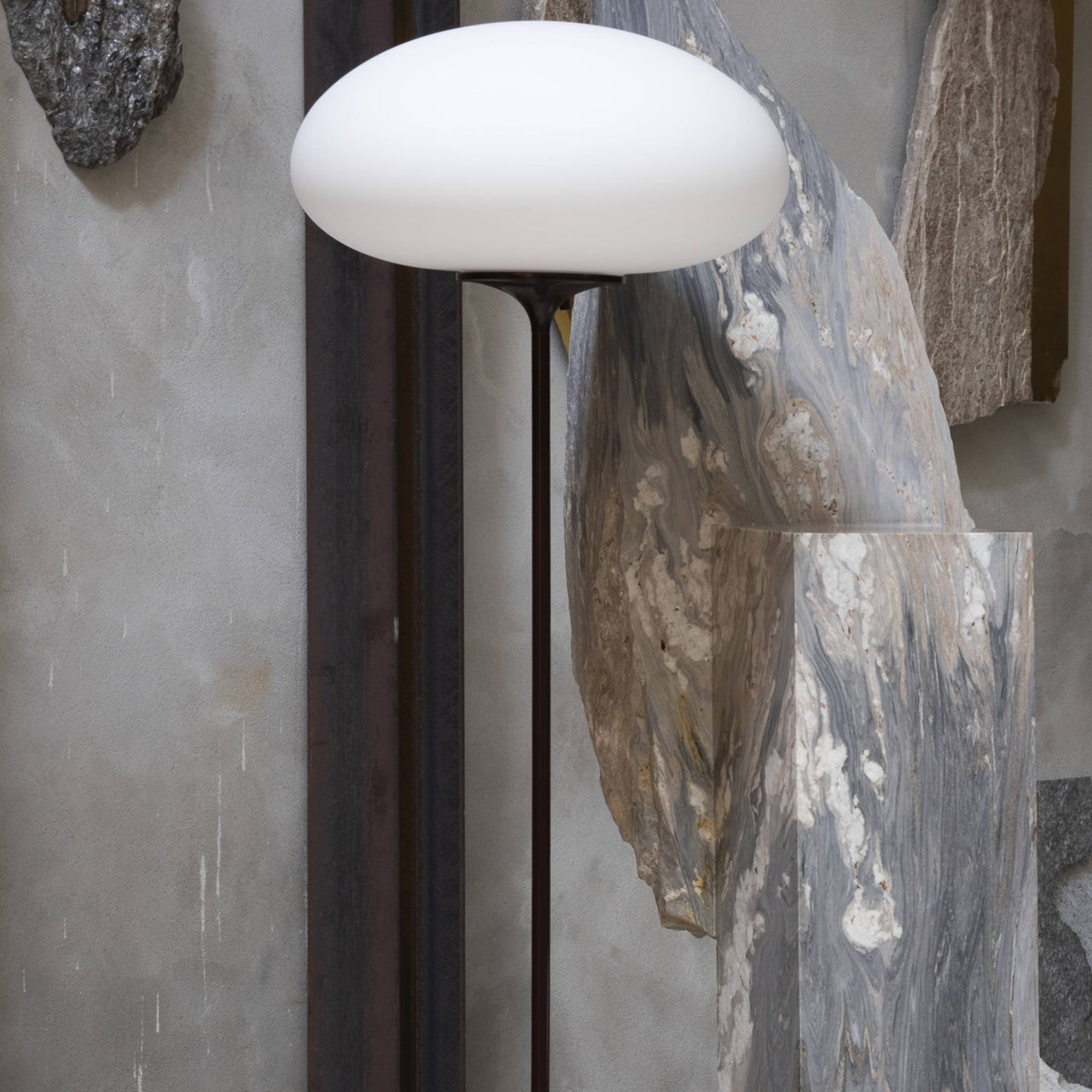 Stemlite Floor Lamp