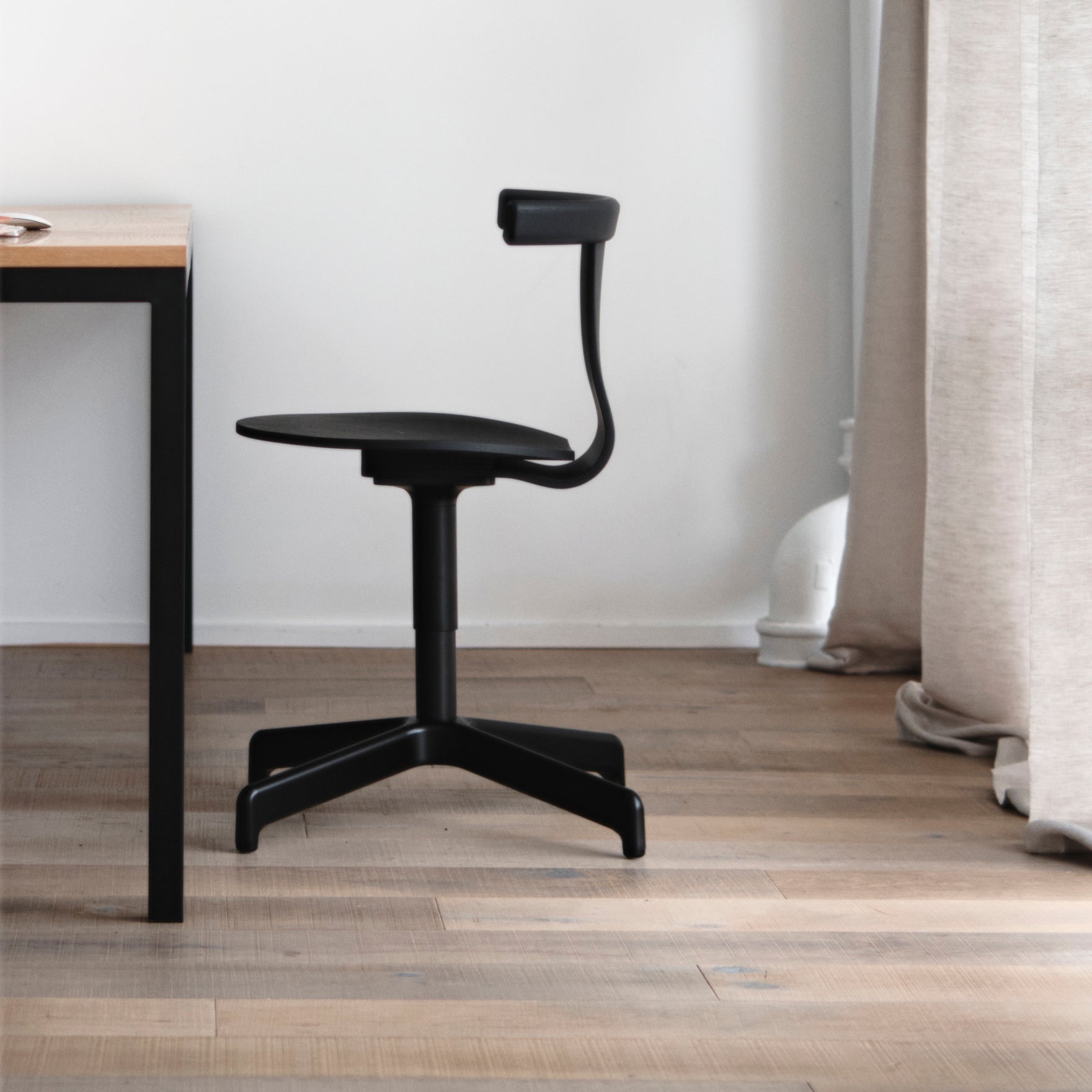 Jiro Swivel Chair