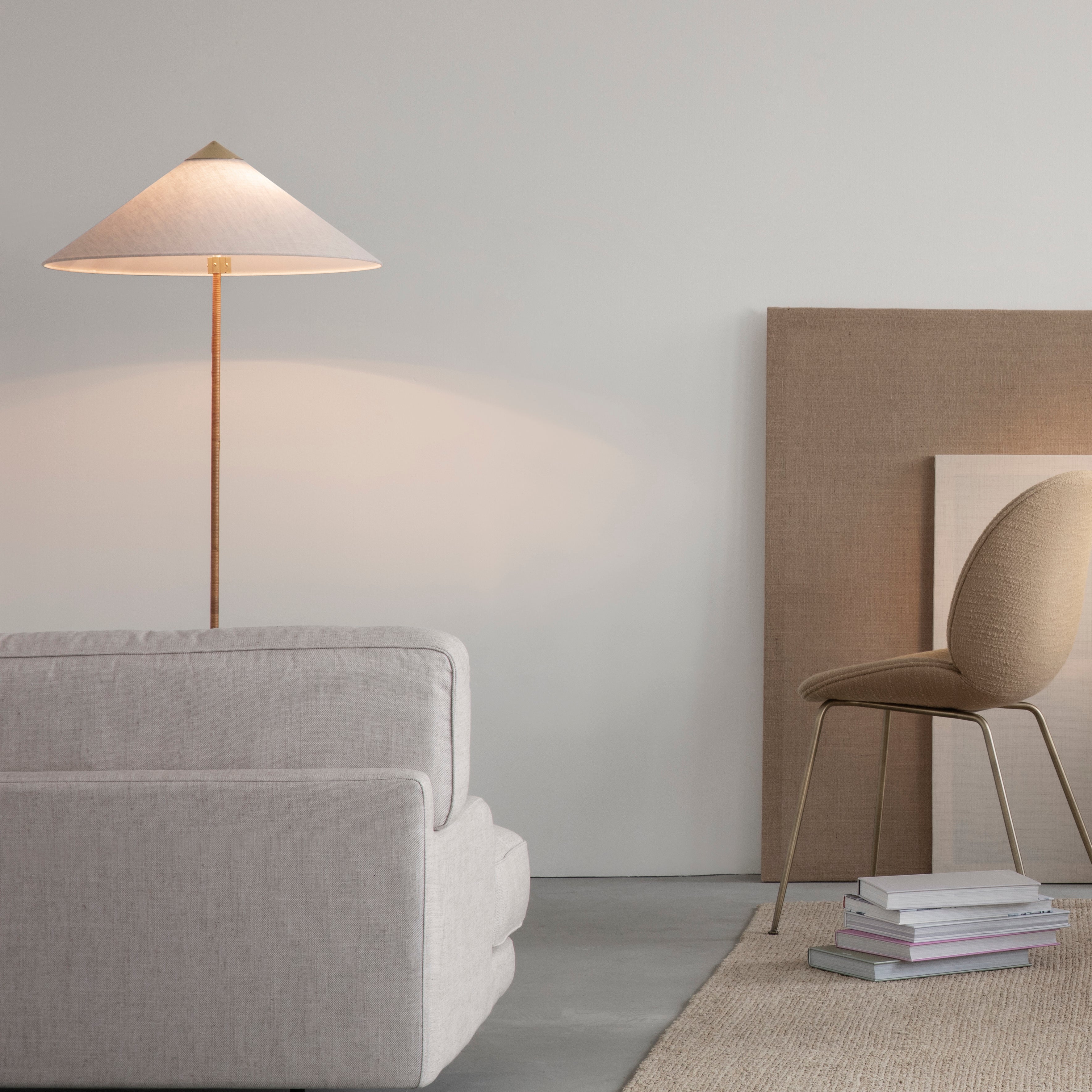 9602 Floor Lamp