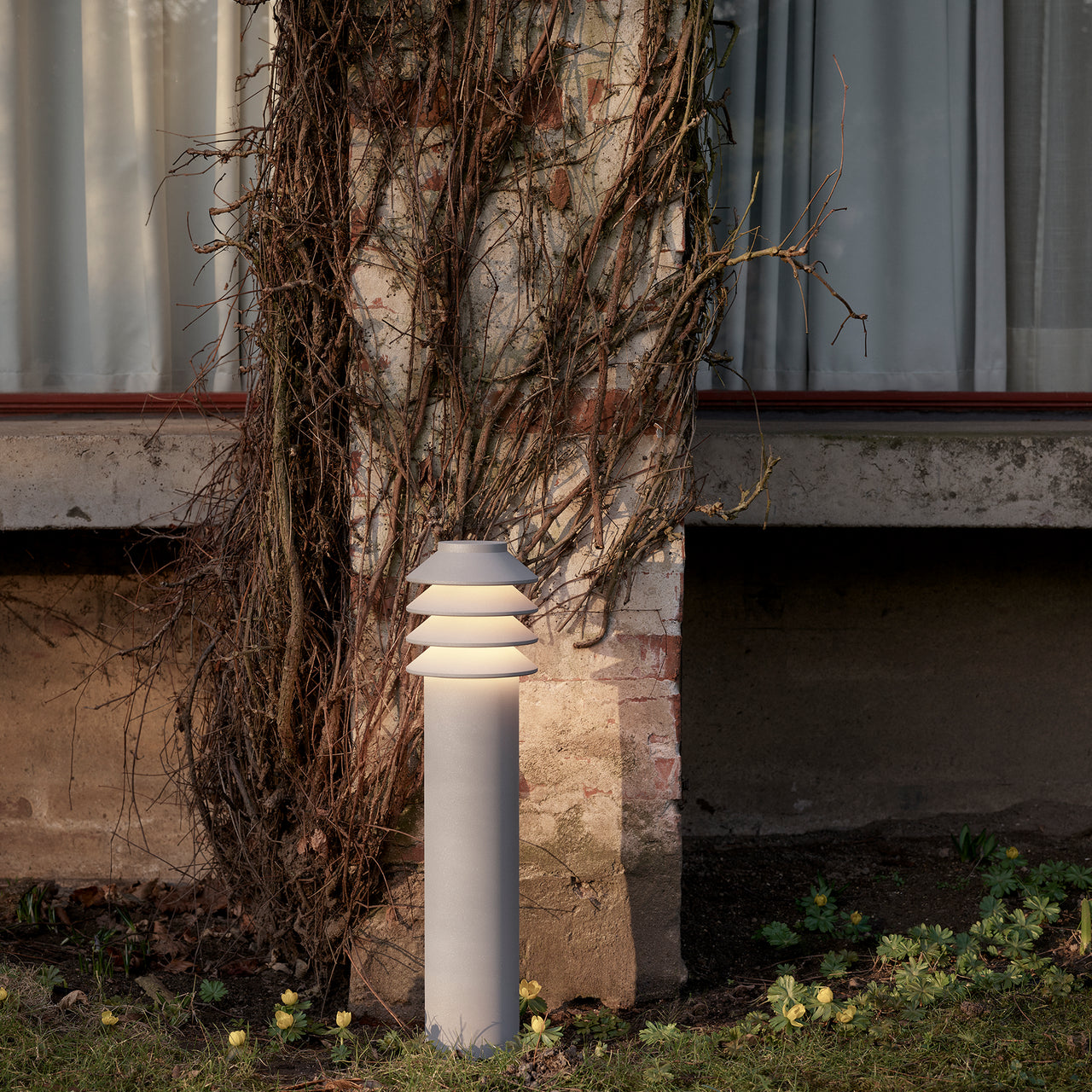 Bysted Garden Bollard Lamp: Long