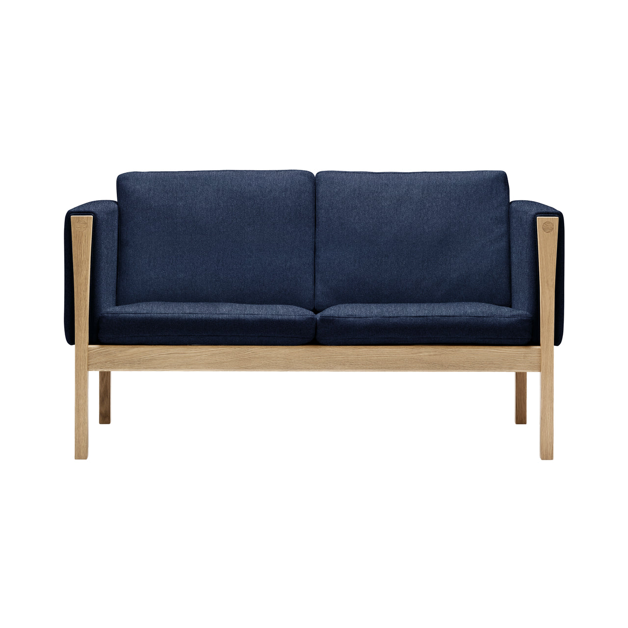 CH162 2 Seater Sofa: Soaped Oak