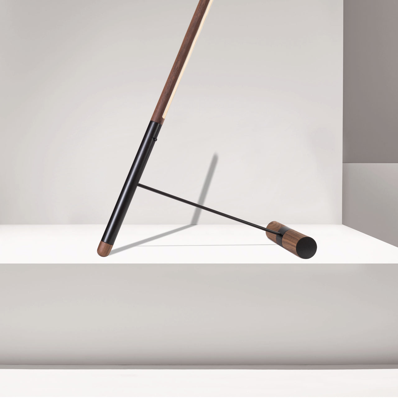 Linea Floor Lamp