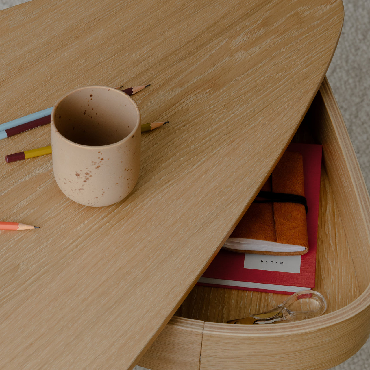 Duende Desk