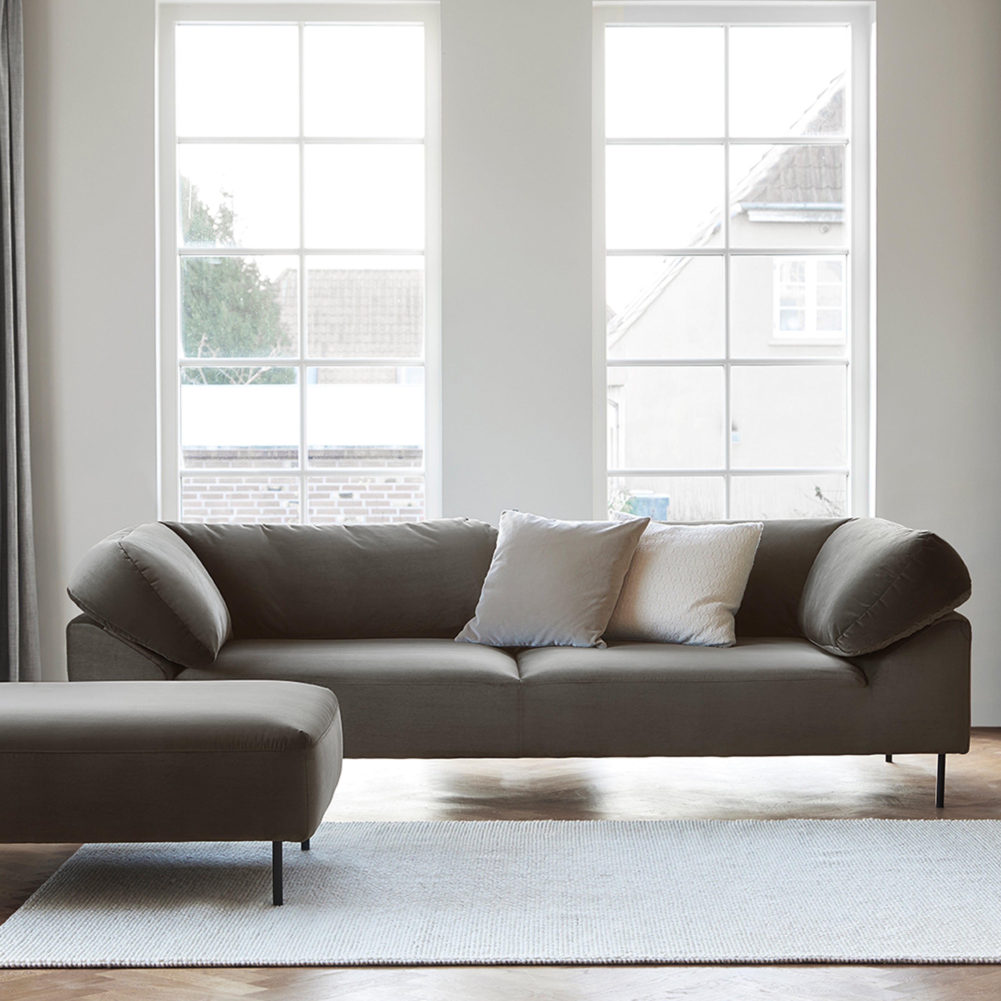 Collar Sofa: 3 Seater