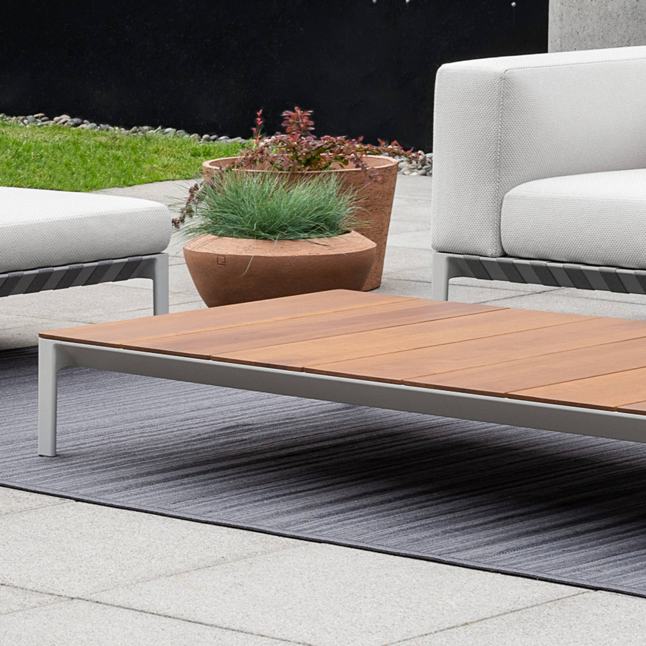 Able Coffee Table: Outdoor