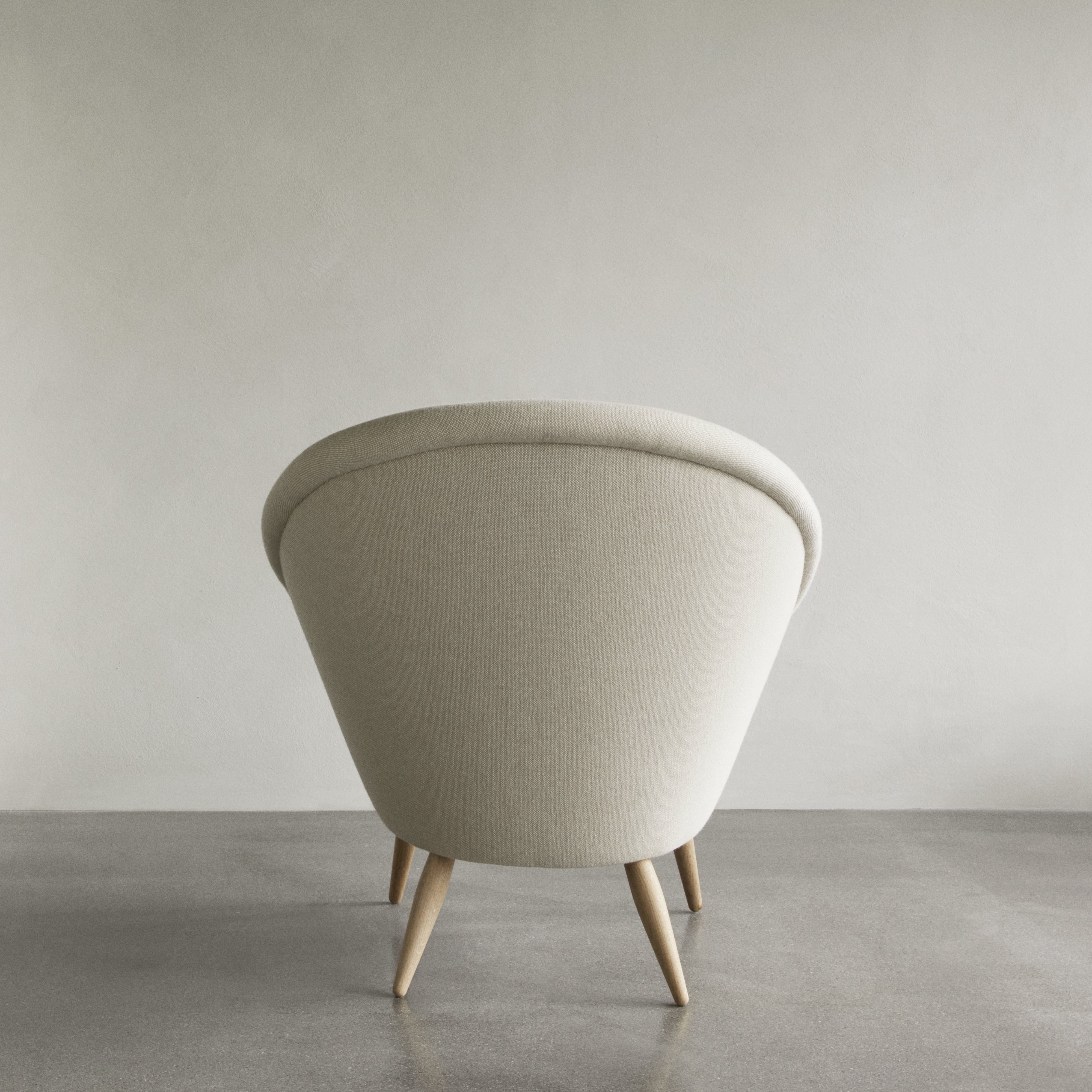 Oda Lounge Chair