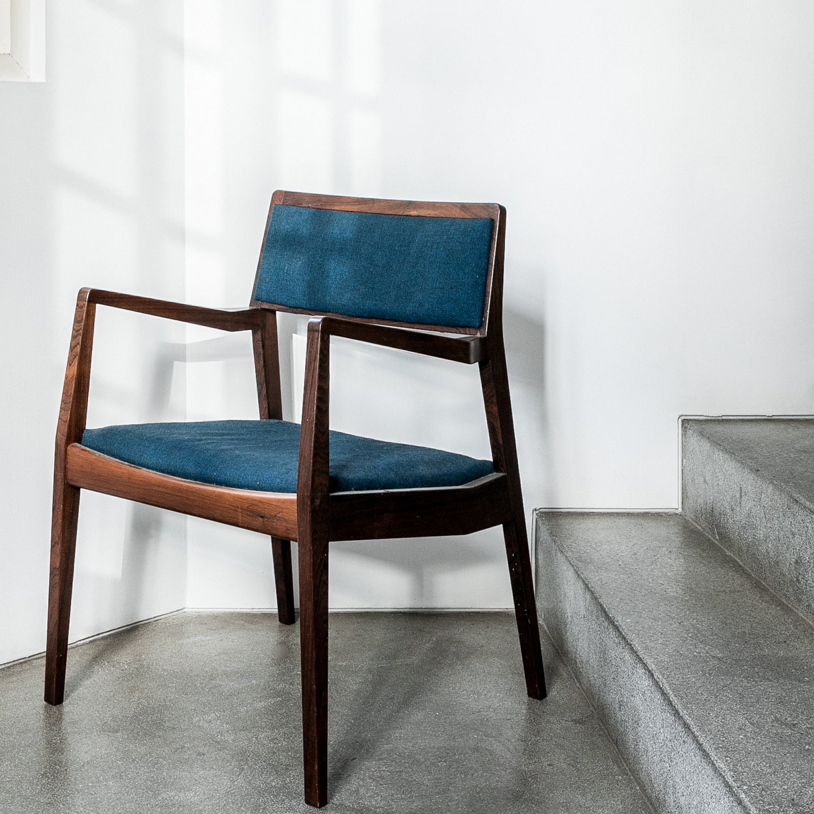 Risom C142 Chair