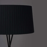 Trípode G5 Floor Lamp