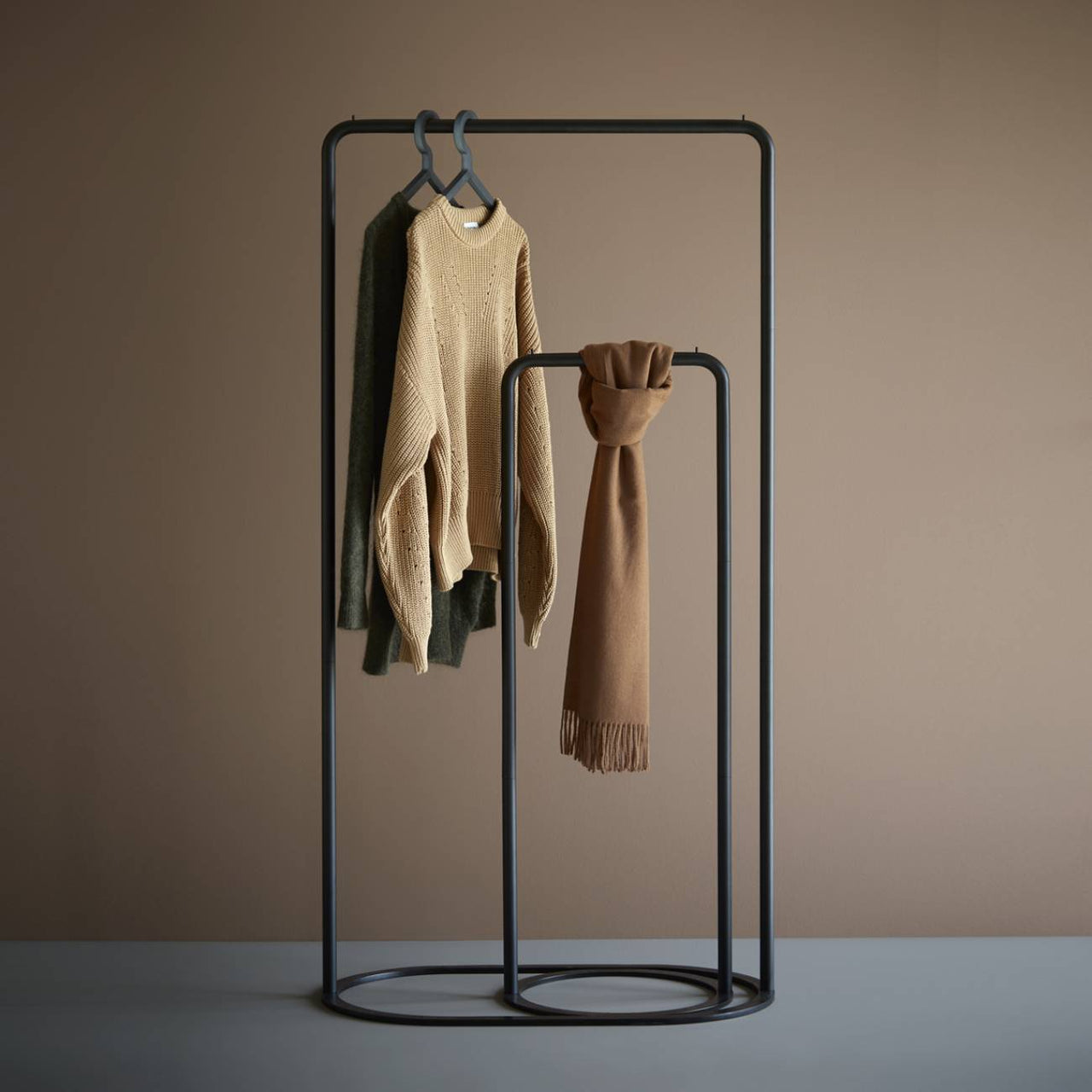 O&O Clothes Rack: Quick Ship